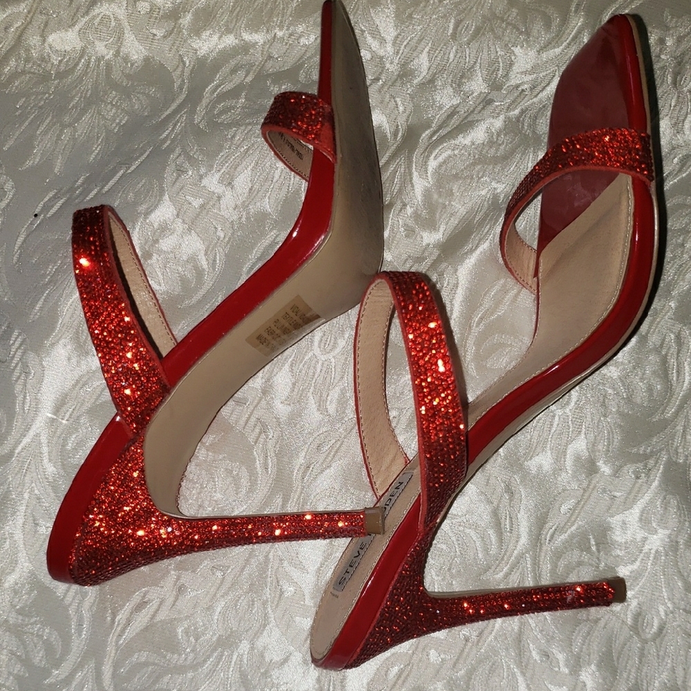 Steve Madden Red Strappy Heels - Picture 4 of 5